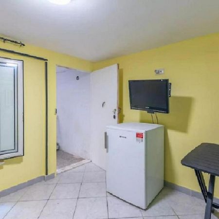 Independent Room Near Ortigia Island Syracuse Bagian luar foto