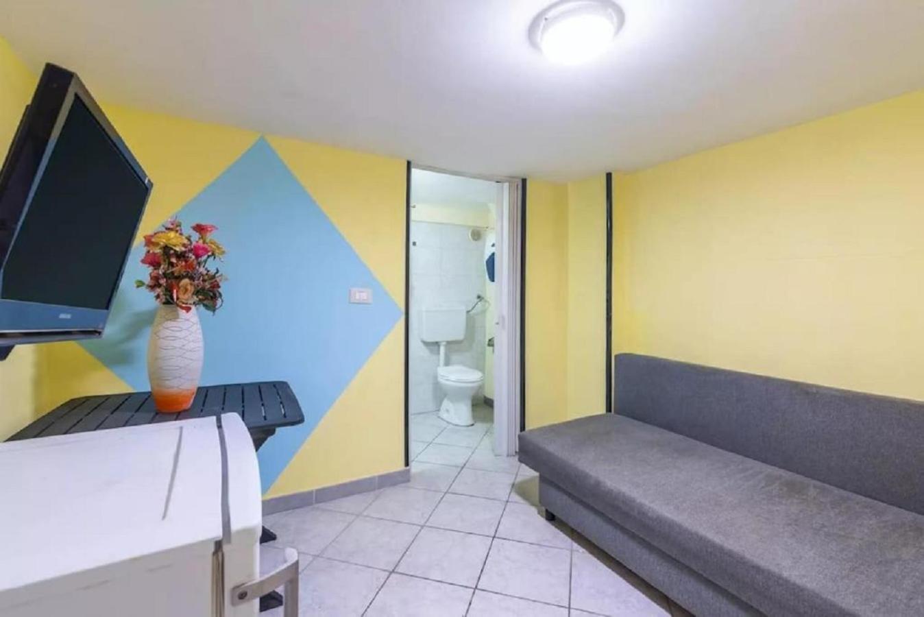 Independent Room Near Ortigia Island Syracuse Bagian luar foto